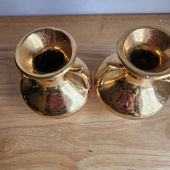2 Vintage Vases Pair 22K Gold Flower Decor Metallic Lady Hamilton - Picture 7 of 8
